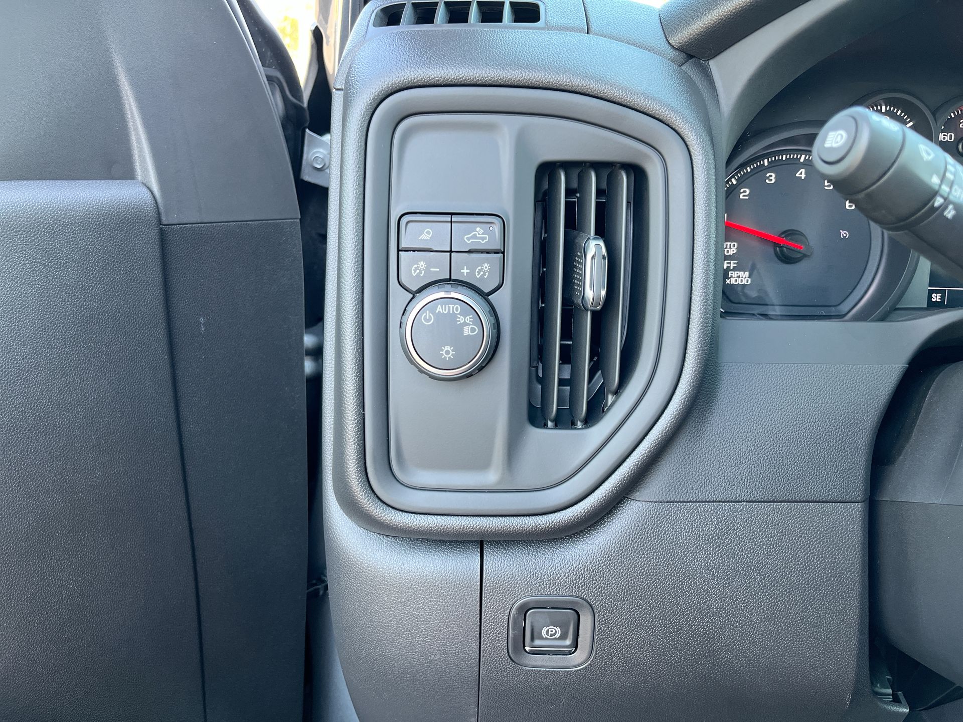 2026 Chevrolet Silverado 1500 photo 18