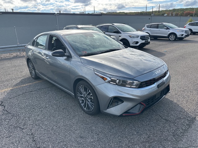 2023 Kia Forte GT-Line photo 2