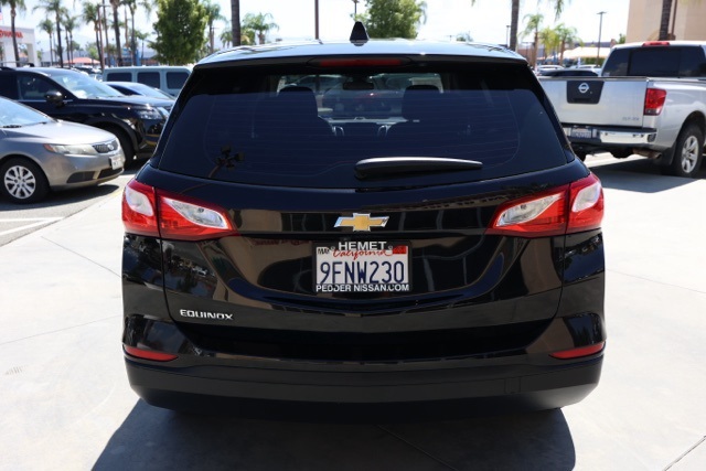 2021 Chevrolet Equinox LS photo 3