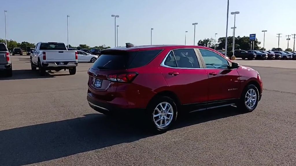 2022 Chevrolet Equinox LT photo 8