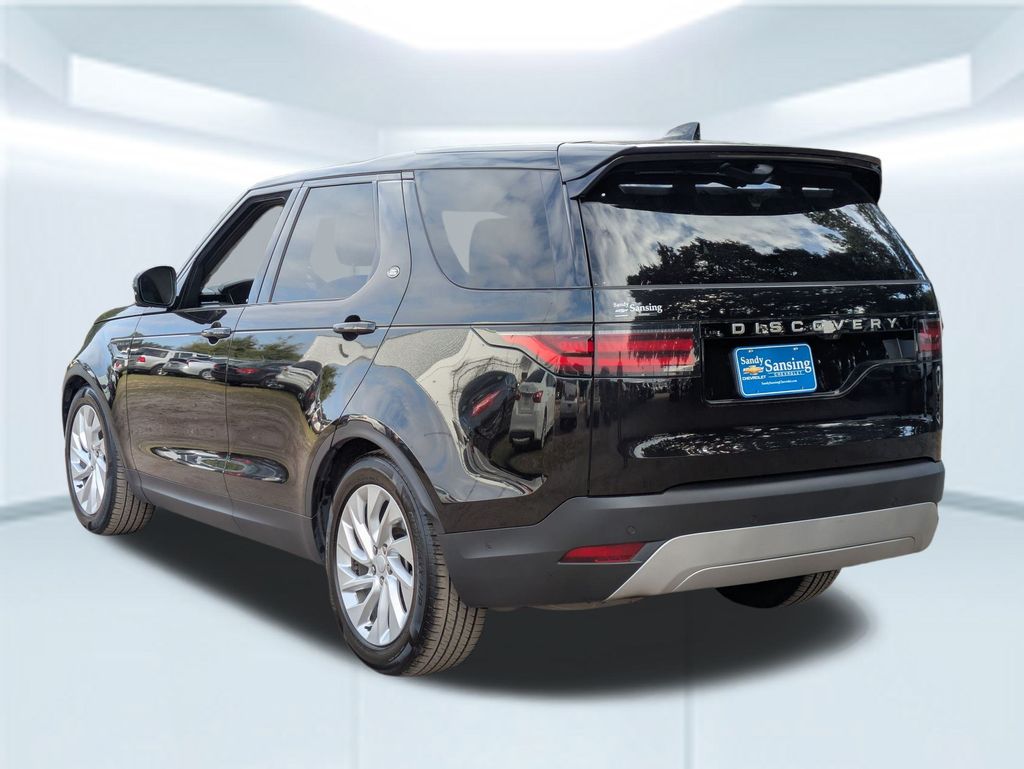 2024 Land Rover Discovery S photo 2
