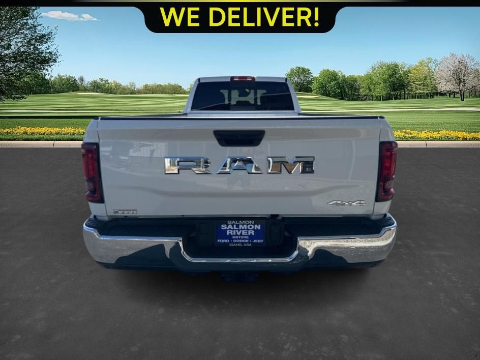 2025 Ram 3500 Tradesman photo 4