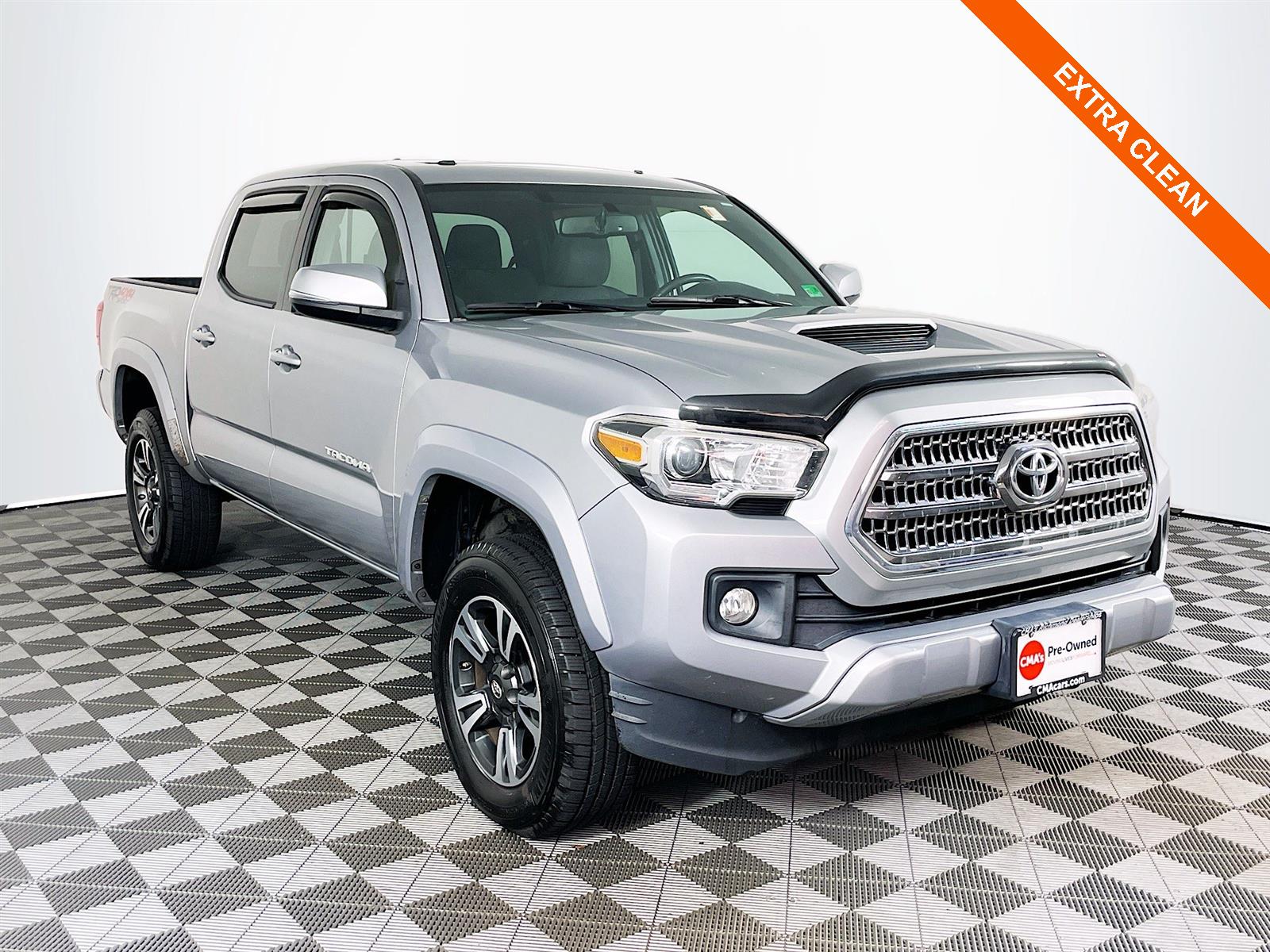 2017 Toyota Tacoma TRD Sport's photo