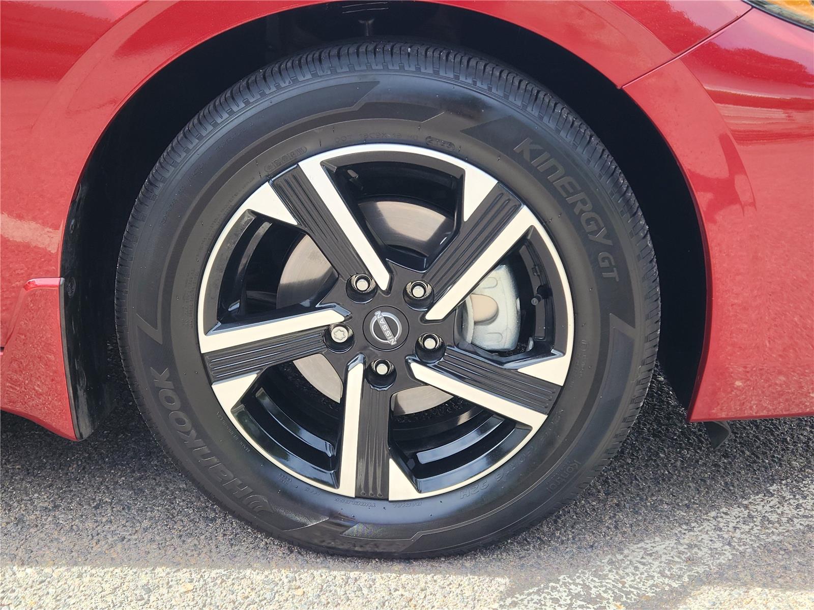 2024 Nissan Sentra SV photo 16