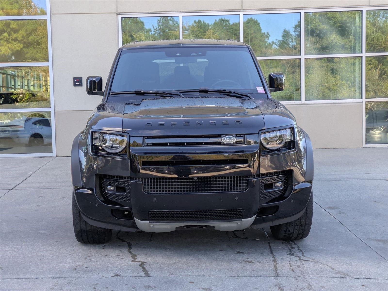 2023 Land Rover Defender X photo 2