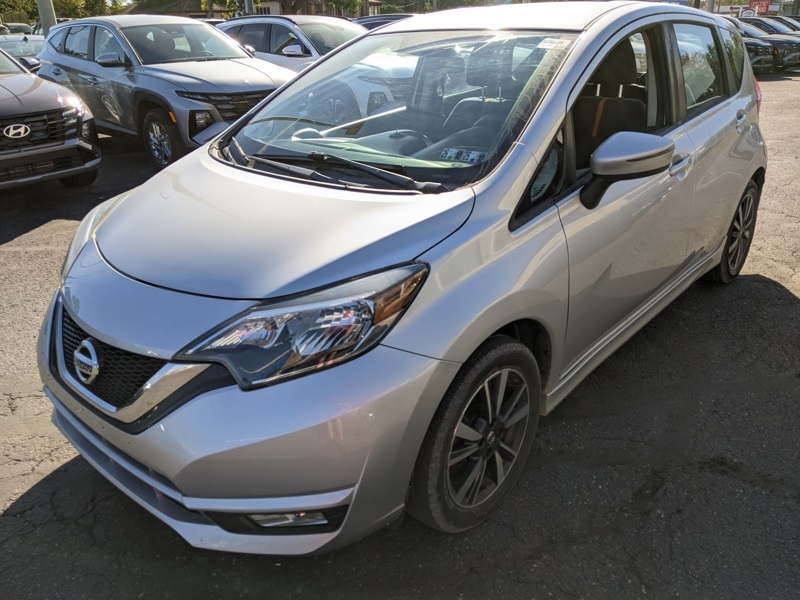 2018 Nissan Versa Note SR photo 4