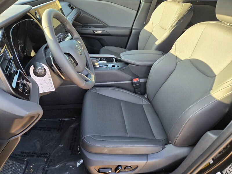 2026 Lexus TX 350 photo 6