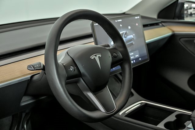 2024 Tesla Model Y Long Range photo 15