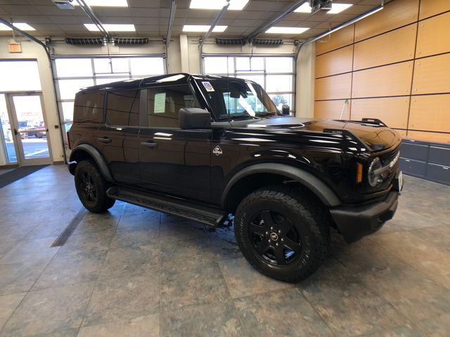 2025 Ford Bronco 4-Door Outer Banks's photo