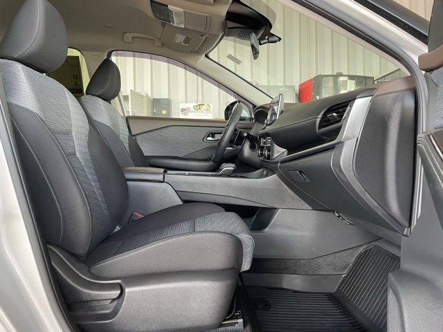 2023 Nissan Rogue SV photo 21