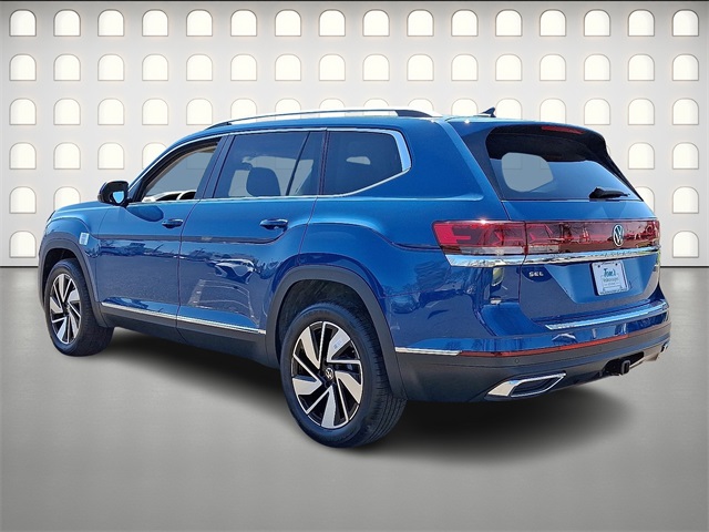 2025 Volkswagen Atlas SEL photo 3