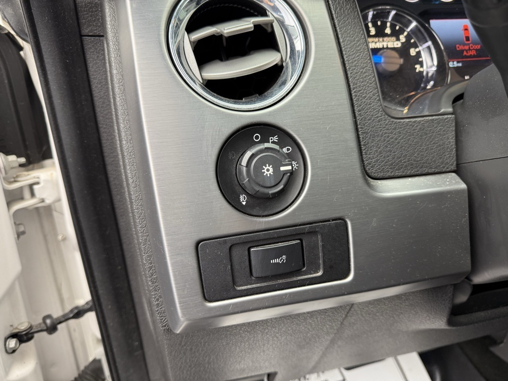2014 Ford F-150 Limited photo 37
