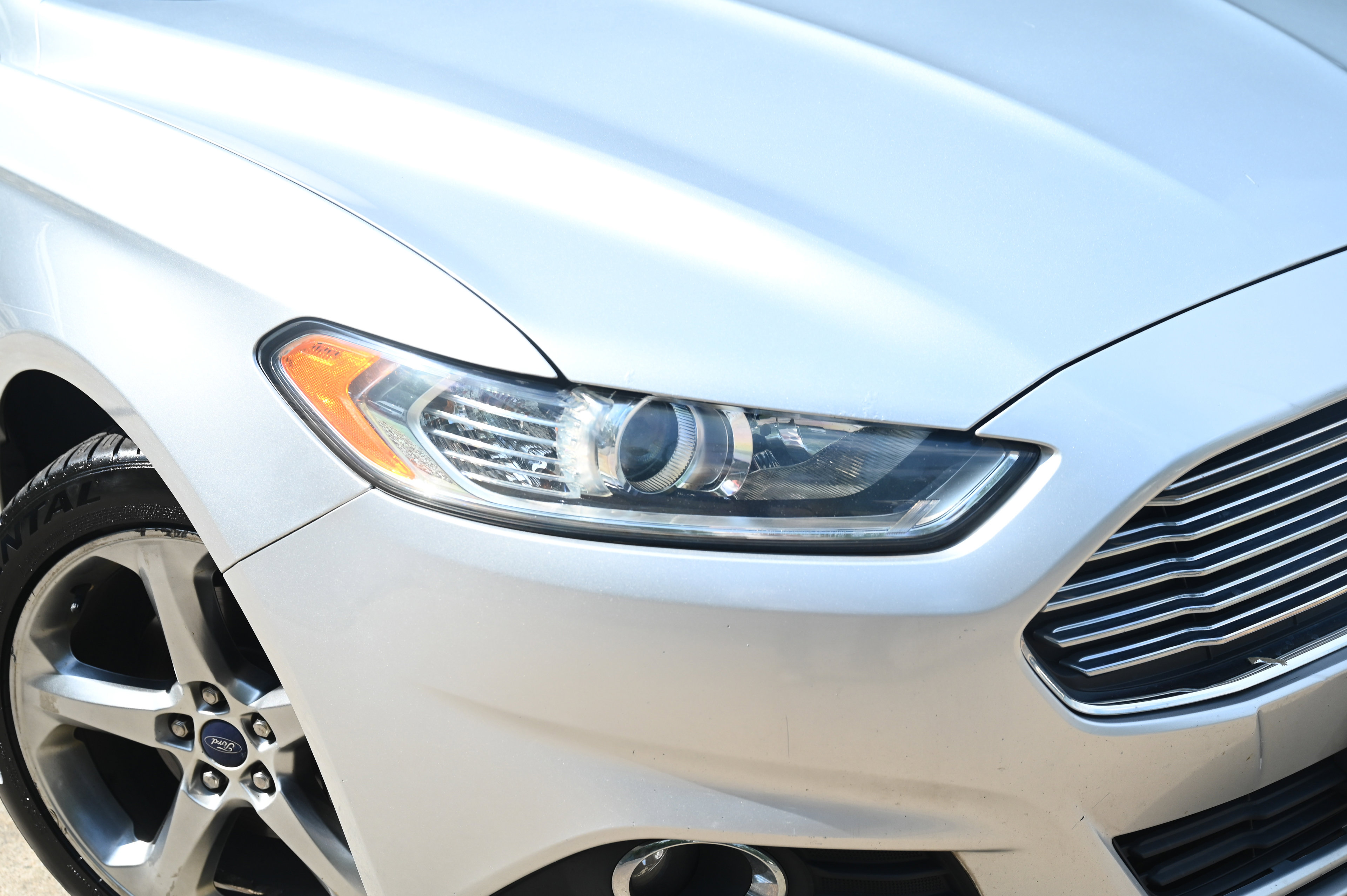 2014 Ford Fusion SE photo 3