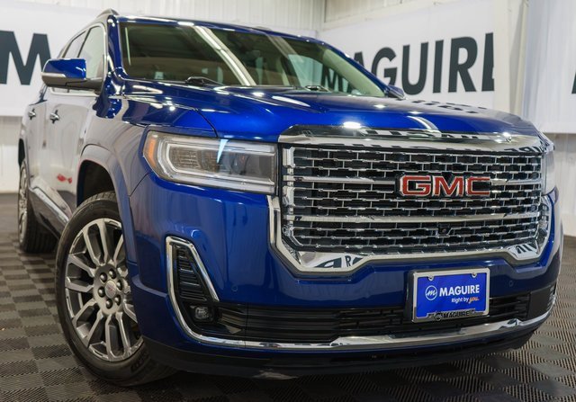 2023 GMC Acadia Denali's photo