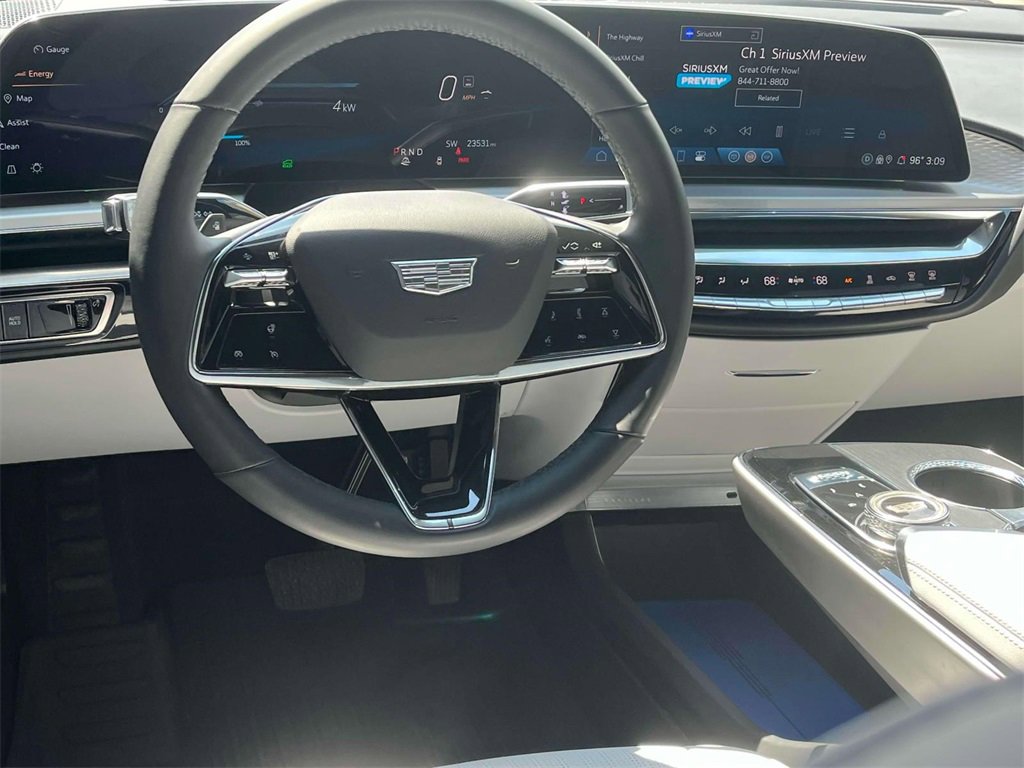 2024 Cadillac Lyriq Luxury photo 12