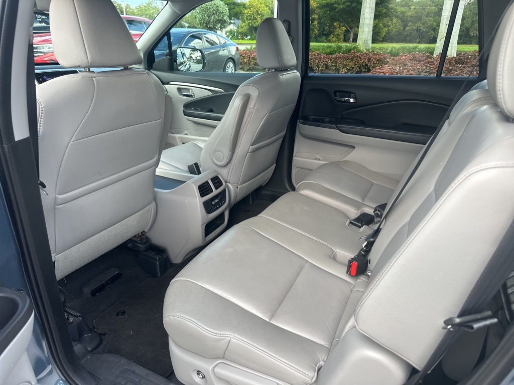 2017 Honda Pilot EX-L photo 3