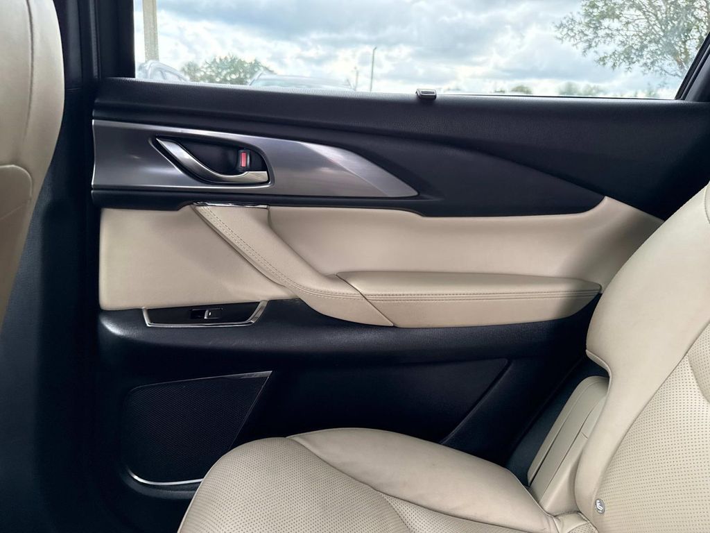 2019 Mazda CX-9 Grand Touring photo 14