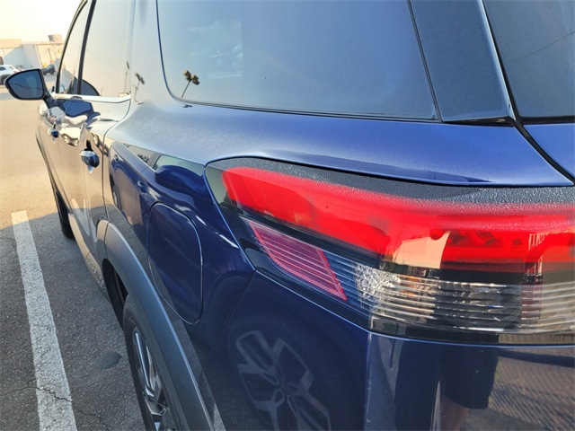 2022 Nissan Pathfinder SL photo 5