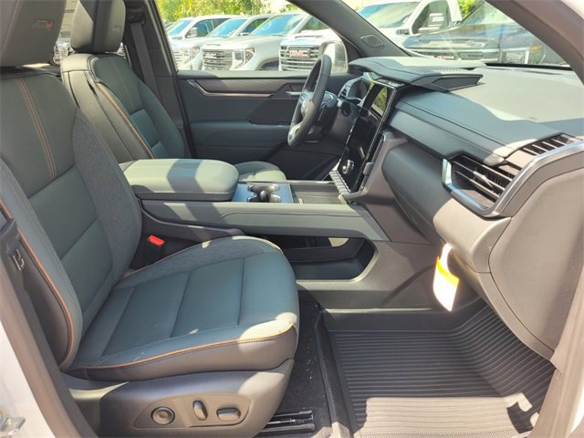 2026 Gmc Acadia AT4 photo 13