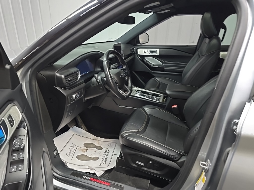 2022 Ford Explorer ST photo 29