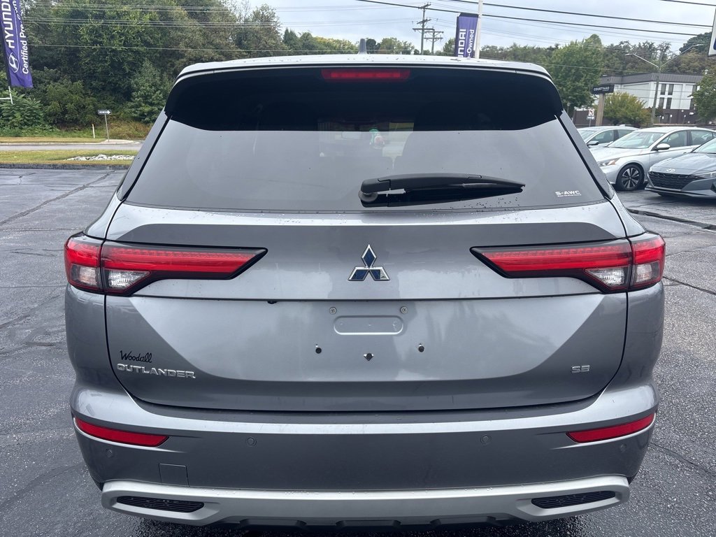 2023 Mitsubishi Outlander SE photo 5