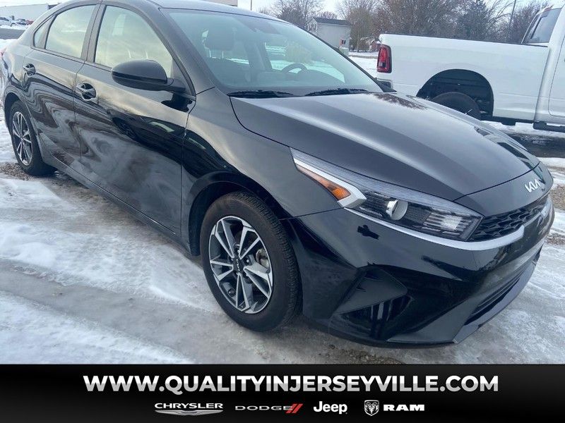 2024 Kia Forte LXS's photo