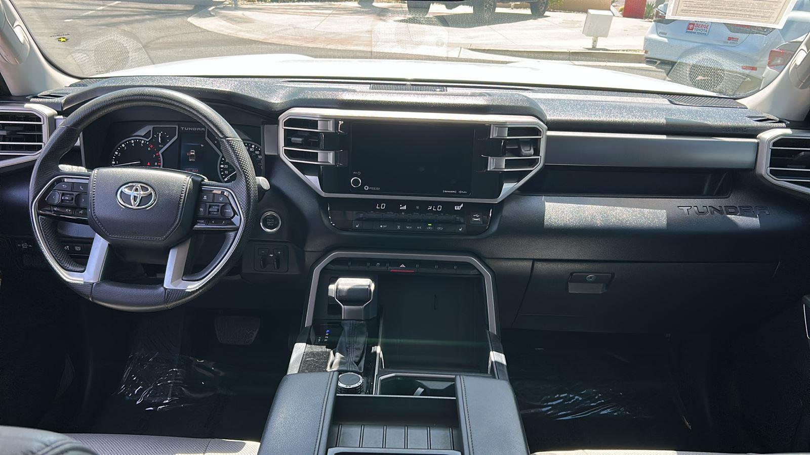 2023 Toyota Tundra SR5 CrewMax photo 4