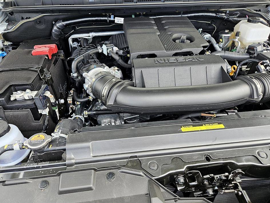 2025 Nissan Frontier Crew Cab PRO-4X photo 14