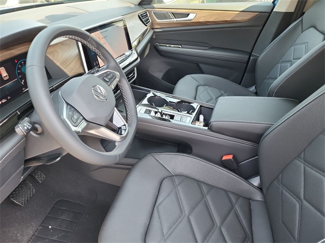 2025 Volkswagen Atlas SE Technology photo 9