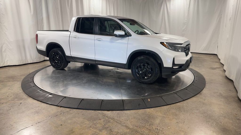 2025 Honda Ridgeline RTL photo 2