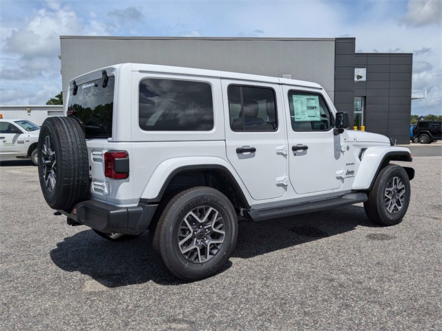 2024 Jeep Wrangler Sahara photo 4