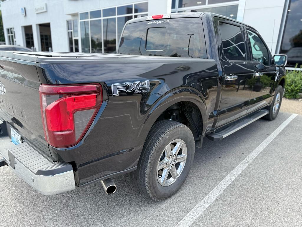 2024 Ford F-150 XLT photo 2