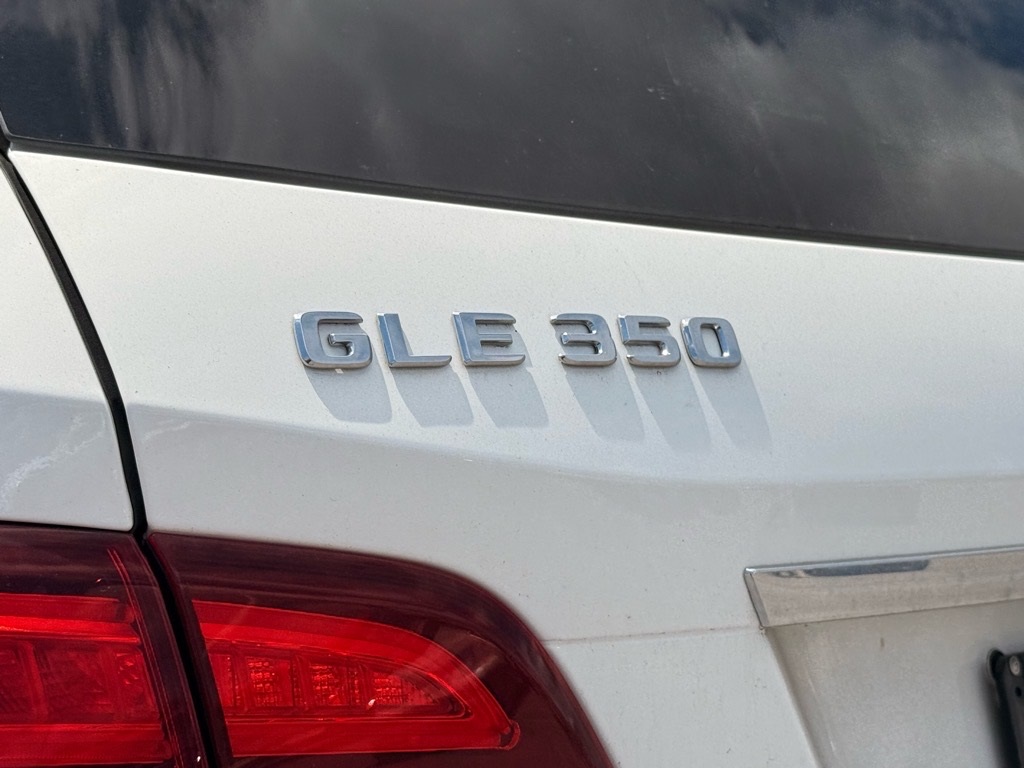 2018 Mercedes Benz GLE 350 4MATIC photo 4
