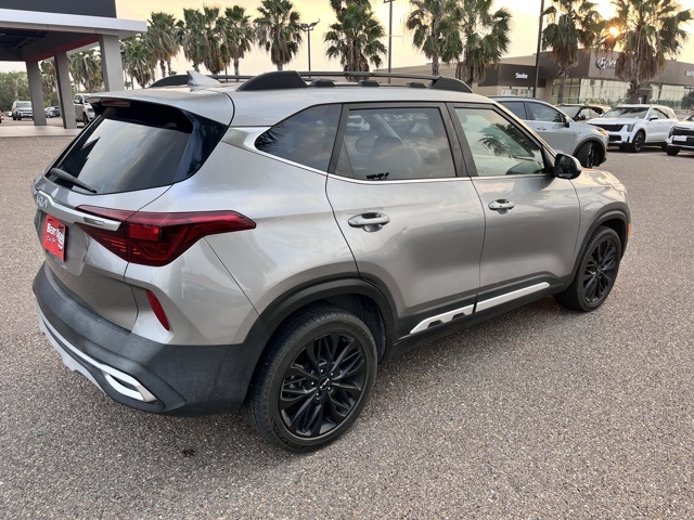 2022 Kia Seltos S Nightfall Edition photo 4
