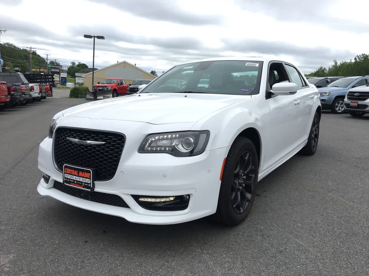 2019 Chrysler 300 S's photo