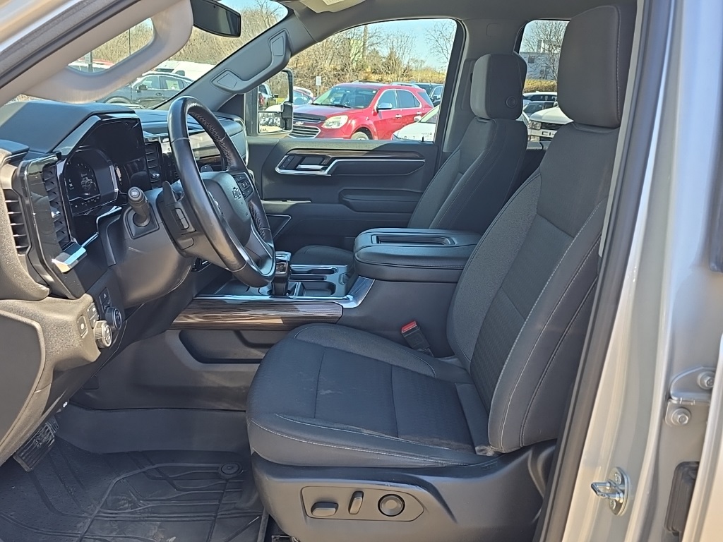 2022 Chevrolet Silverado 1500 RST photo 6
