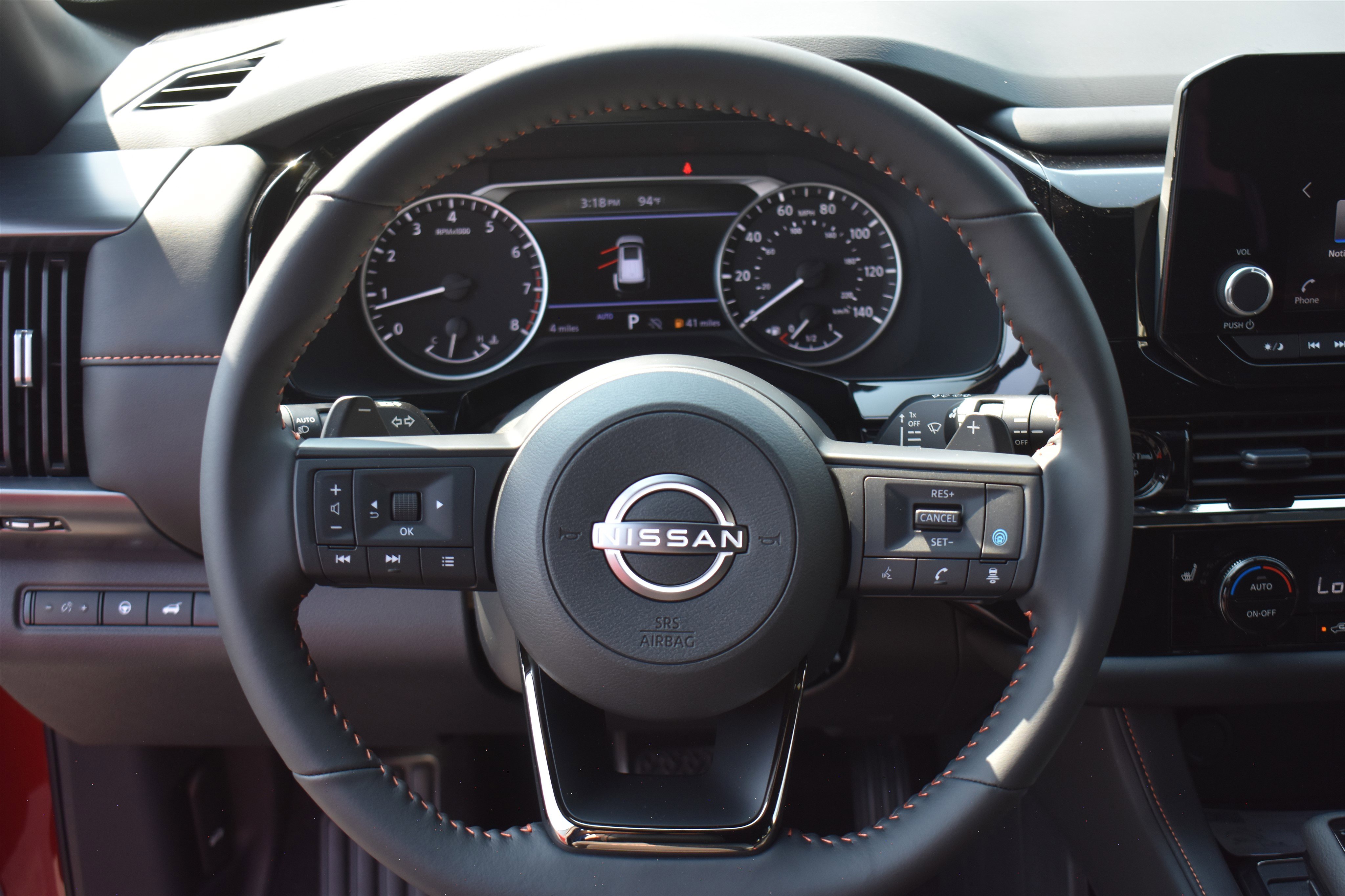 2025 Nissan Pathfinder SV photo 9