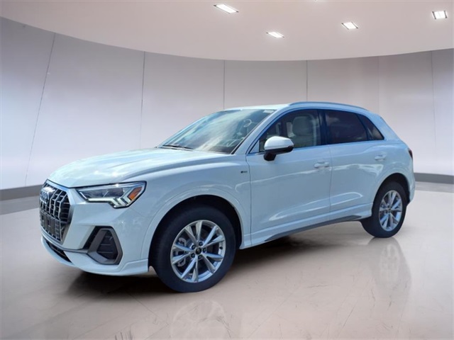 2025 Audi Q3 S line Premium photo 2