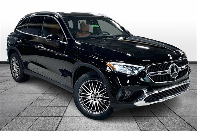 2026 Mercedes-Benz GLC Base's photo