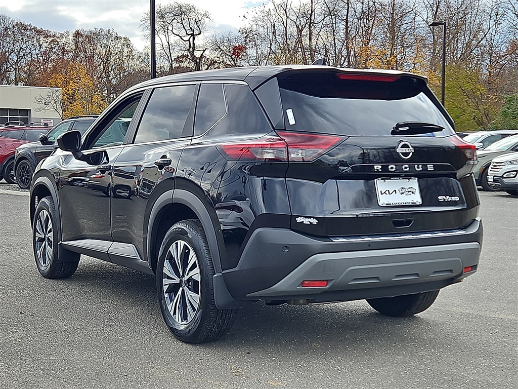 2023 Nissan Rogue SV photo 4