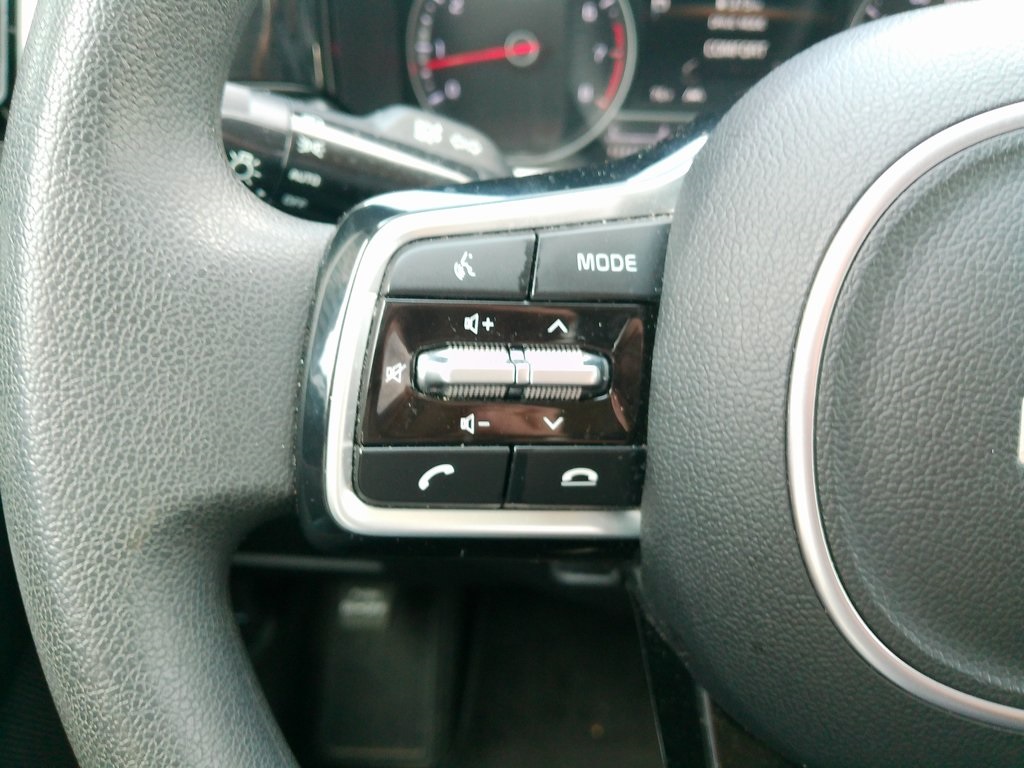 2023 Kia Sorento LX photo 29