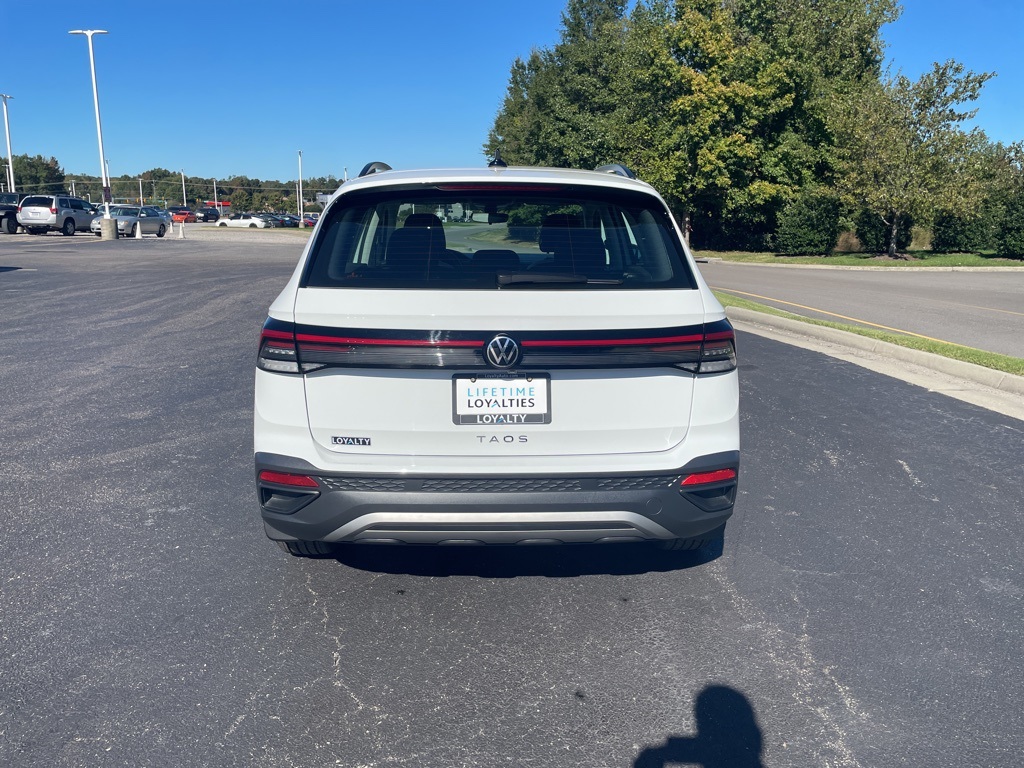 2025 Volkswagen Taos S photo 4