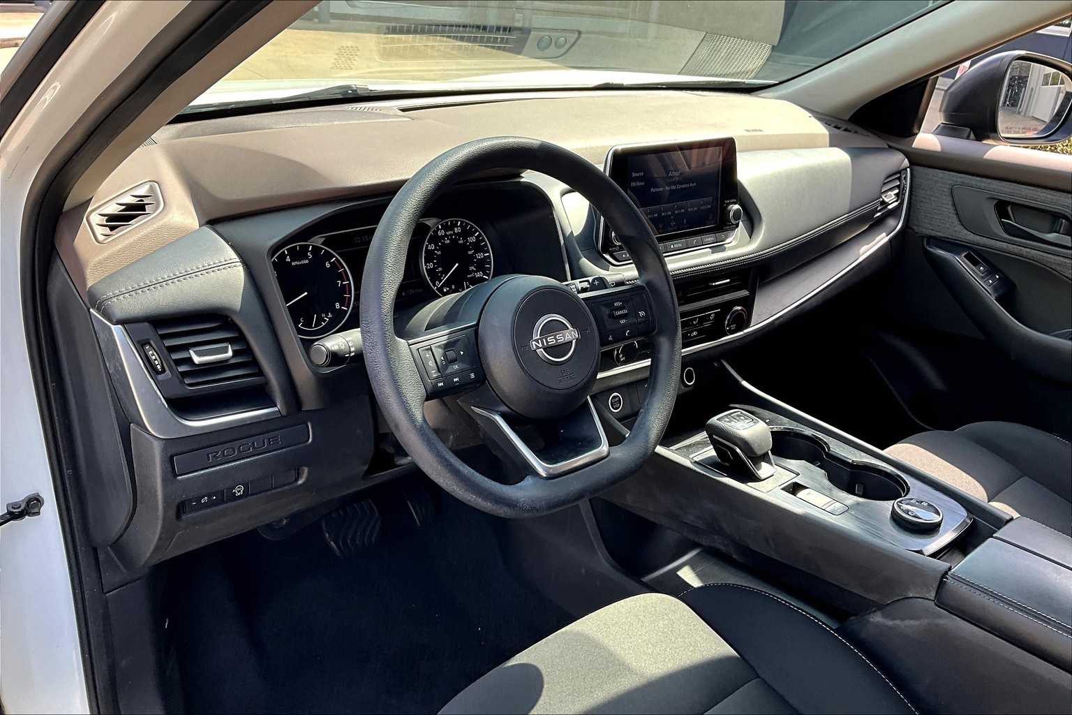 2023 Nissan Rogue S photo 15