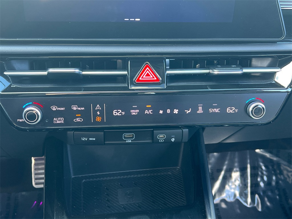 2024 Kia Niro EV Wave photo 18