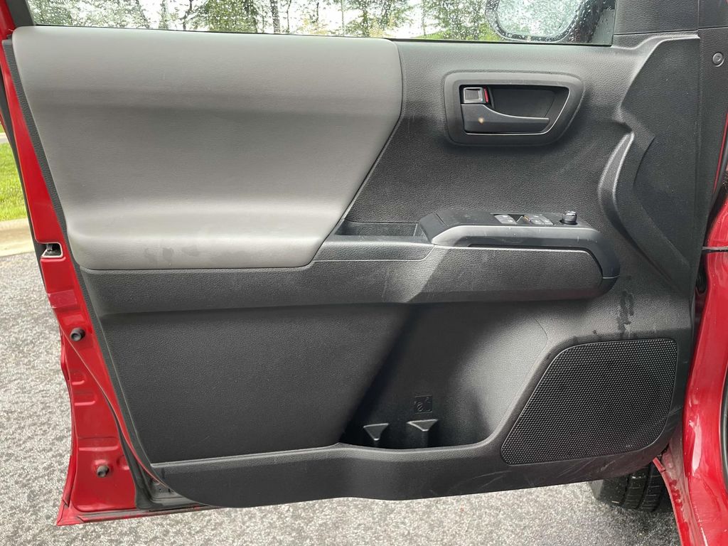 2021 Toyota Tacoma SR photo 3