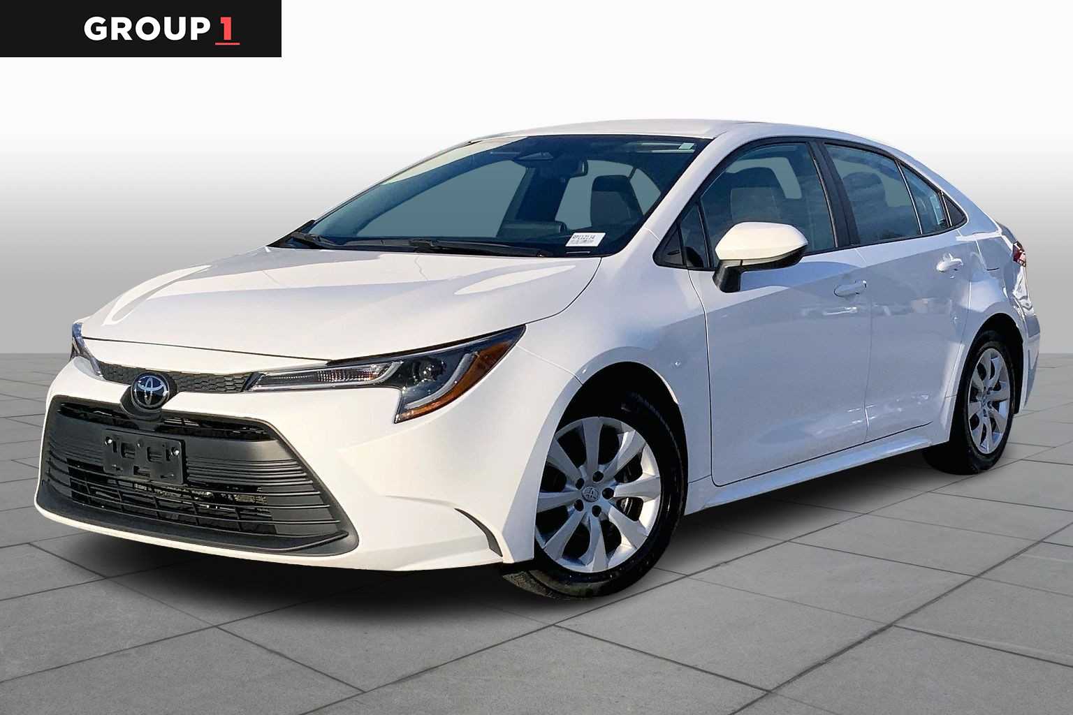 2024 Toyota Corolla LE's photo
