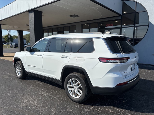 2023 Jeep Grand Cherokee Laredo photo 5
