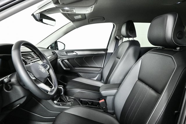 2024 Volkswagen Tiguan SE Wolfsburg Edition photo 4