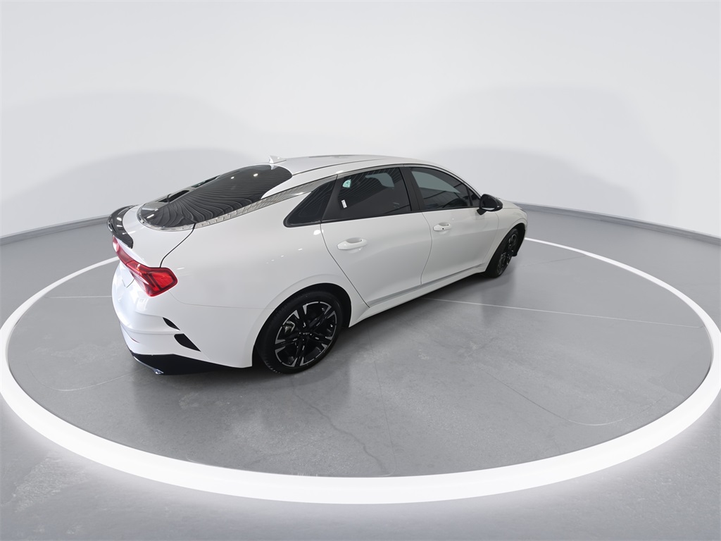 2024 Kia K5 GT-Line photo 8