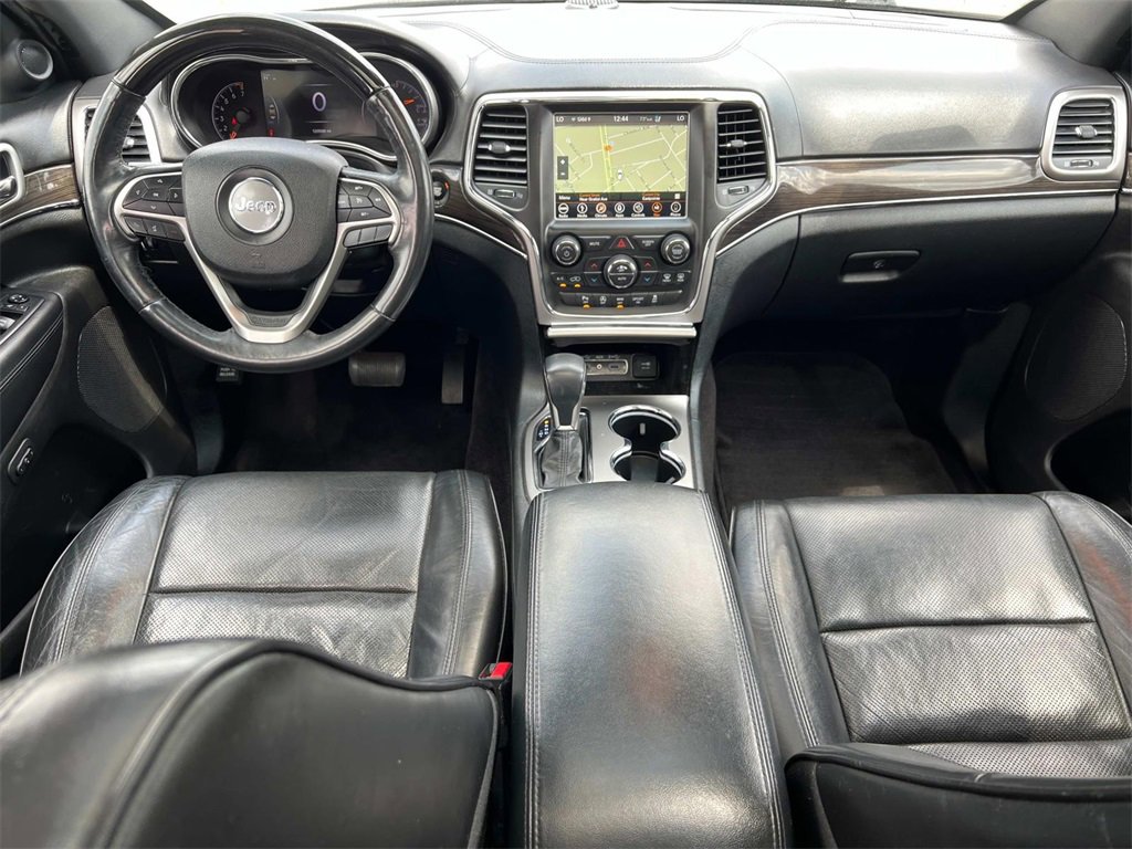 2018 Jeep Grand Cherokee Overland photo 2